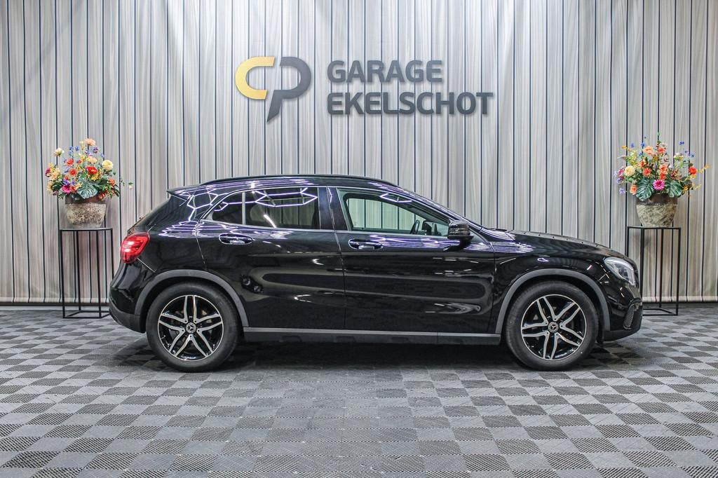 Mercedes-Benz GLA-KLASSE 180 Automaat/Night/Carplay/Pdc, Auto's, Mercedes-Benz, Gebruikt, 4 cilinders, 715 kg, 1595 cc