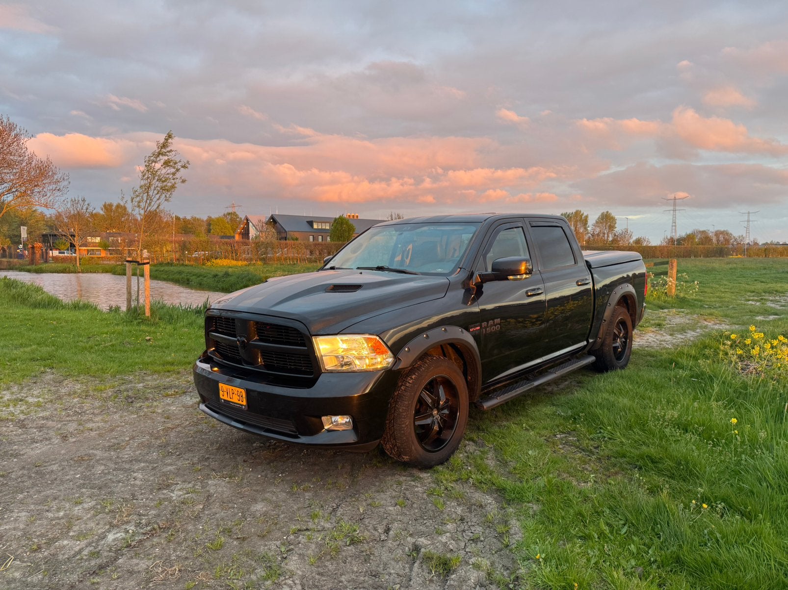 Dodge RAM Dodge RAM 2011, 5654 cc, Origineel Nederlands, Particulier, 396 pk