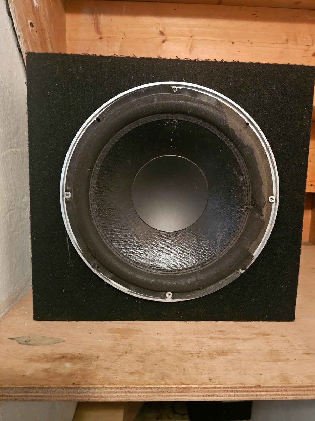 Subwoofer behuizing met aansluiting, Ophalen, Gebruikt, Universele onderdelen