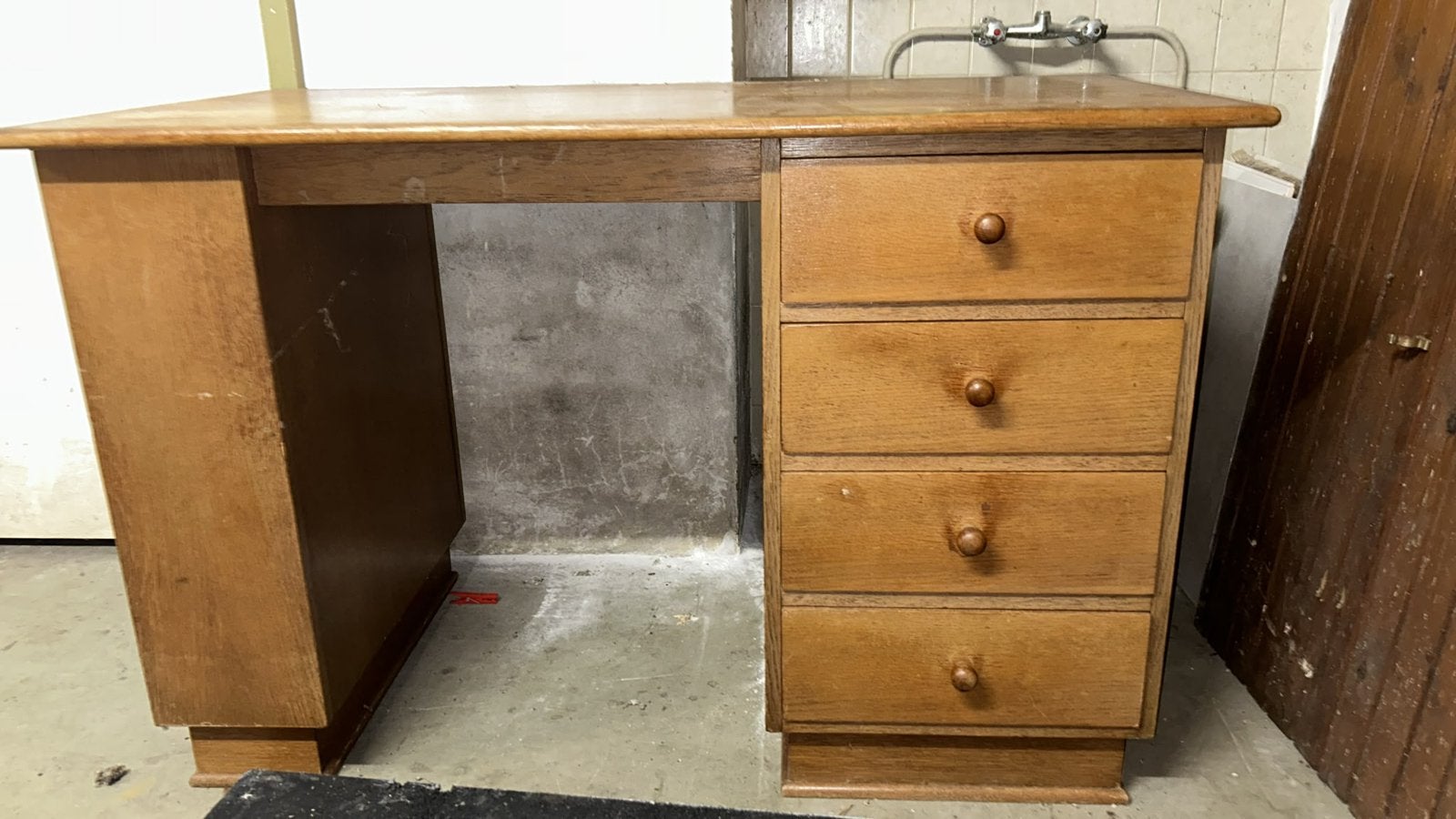 Bureau, Ophalen, Zo goed als nieuw