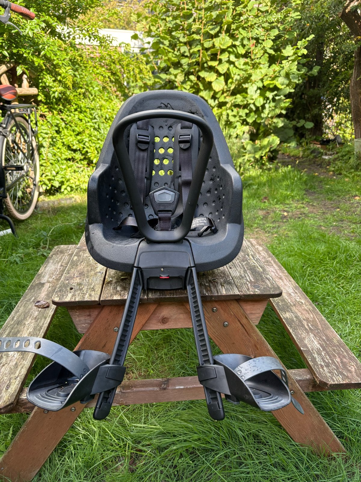 Thule Yepp 2 Mini Fietsstoeltje voor Stuurbevestiging + Adap, Ophalen, Gebruikt, Voorzitje, Voetsteuntjes