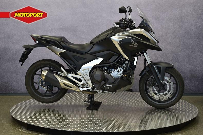 Honda NC 750 X DCT (bj 2021), Honda Motor Europe, Bedrijf, Crystal Bldng B-Unit B11.2 Rivium Blv200
2909 LK  Capelle aan den IJsel, NL