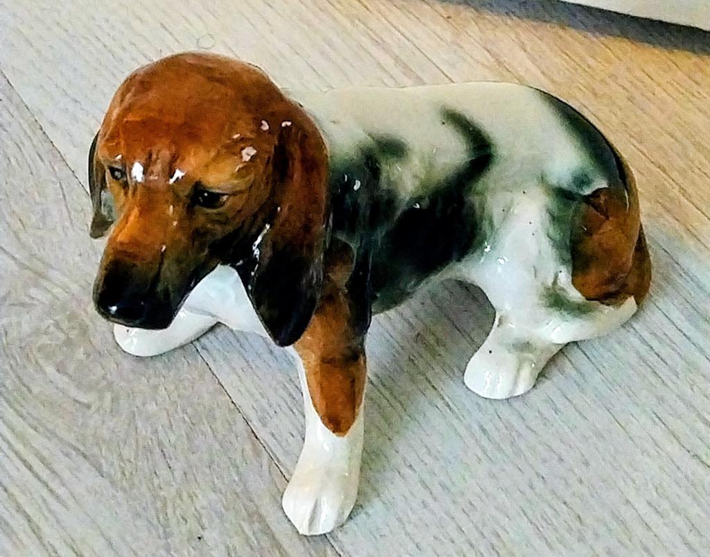Vintage porseleinen Basset Hound beeldje - 16x10 cm, Ophalen of Verzenden