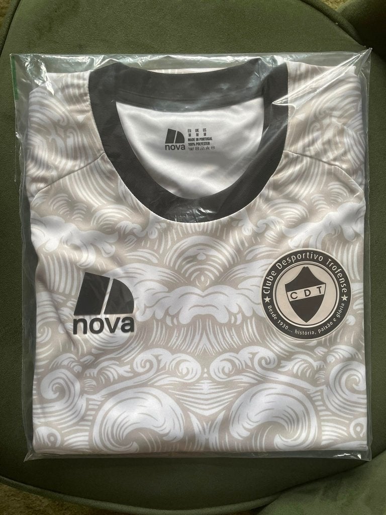 Nieuw CD Trofense Nova voetbalshirt M | Zeldzame variant, Shirt, Verzenden, Nieuw, Maat M