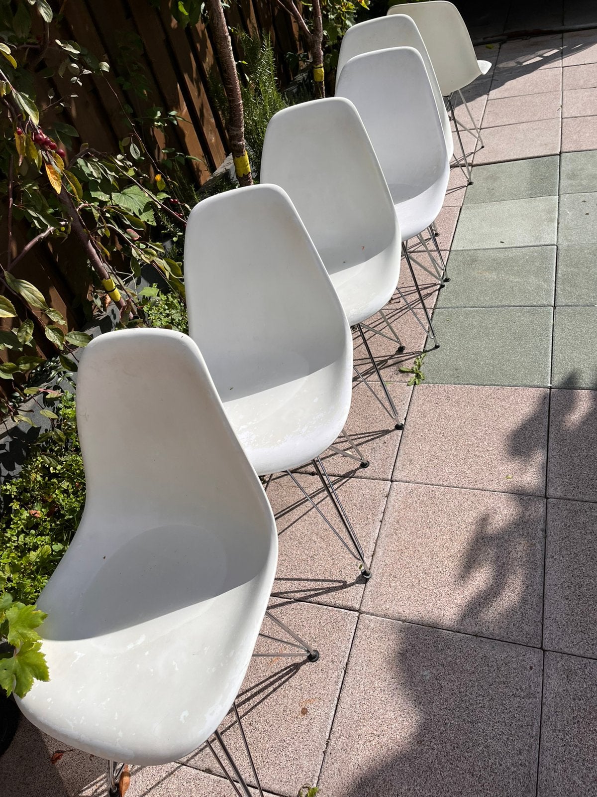 Set van 6 witte eettafelstoelen - Gebruikt, Huis en Inrichting, Kunststof, Gebruikt, Wit, Ophalen of Verzenden