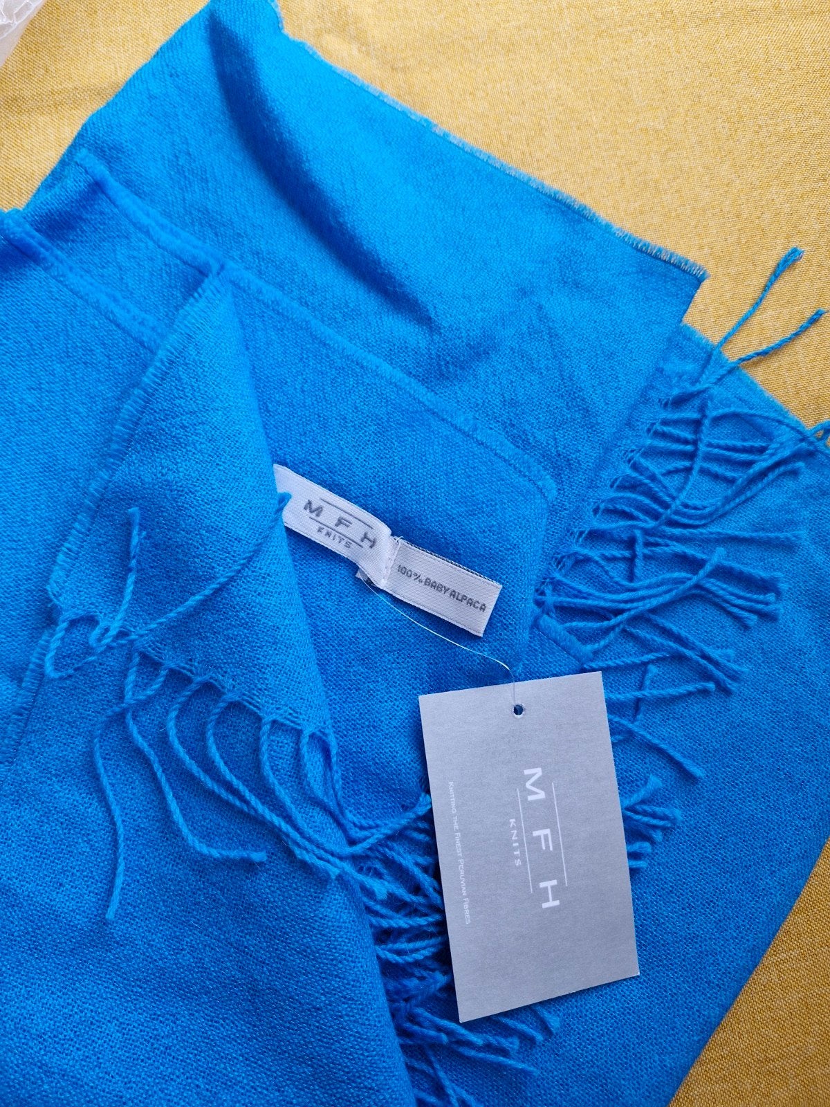 Shawl 100% baby  alpaca, Kleding | Dames, Ophalen of Verzenden, Nieuw, Overige typen
