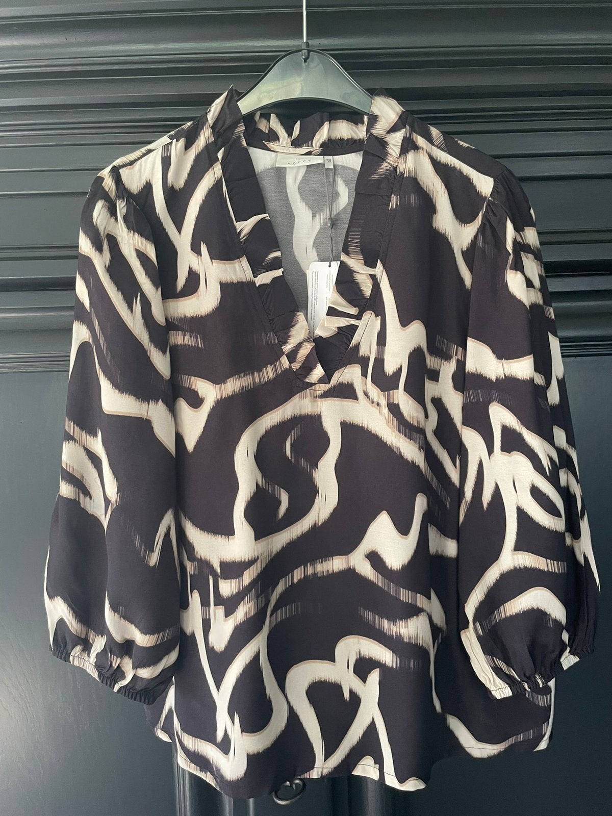 Mooie luchtige zomer blouse Kaffe 38, Kleding | Dames, Blouses en Tunieken, Nieuw, Maat 38/40 (M), Zwart, Verzenden