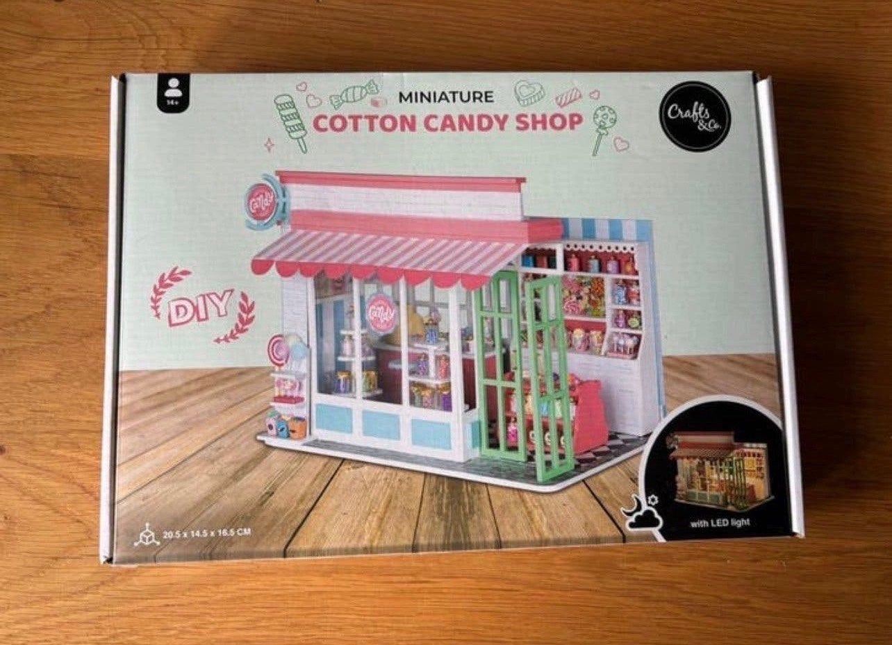 DIY Miniatuur Cotton Candy Shop met LED-licht, Hobby en Vrije tijd, Knutselen, Gebouwen, Nieuw, Meerkleurig, Educatief