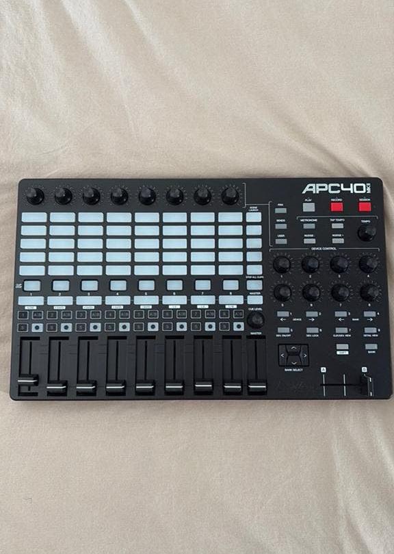 Akai APC40Mk2 — Zo Goed Als Nieuw, Ophalen of Verzenden, Zo goed als nieuw