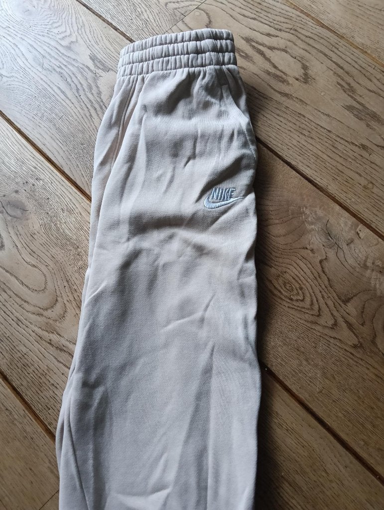 broek, nike 140, Ophalen of Verzenden, Gebruikt, Jongen of Meisje, Broek