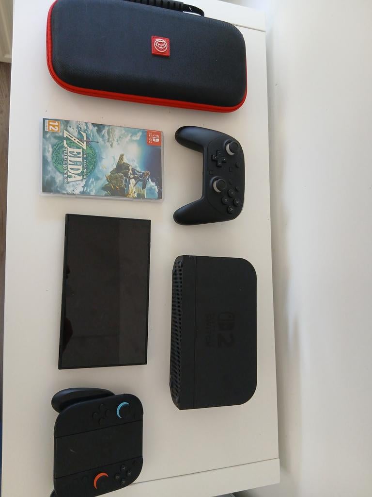Nintendo switch 2 met game en controler, Ophalen, Zo goed als nieuw, Met 2 controllers, Met games