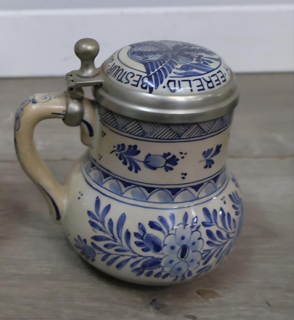 Delftse blauw-witte keramische kan met tinnen deksel, Ophalen of Verzenden