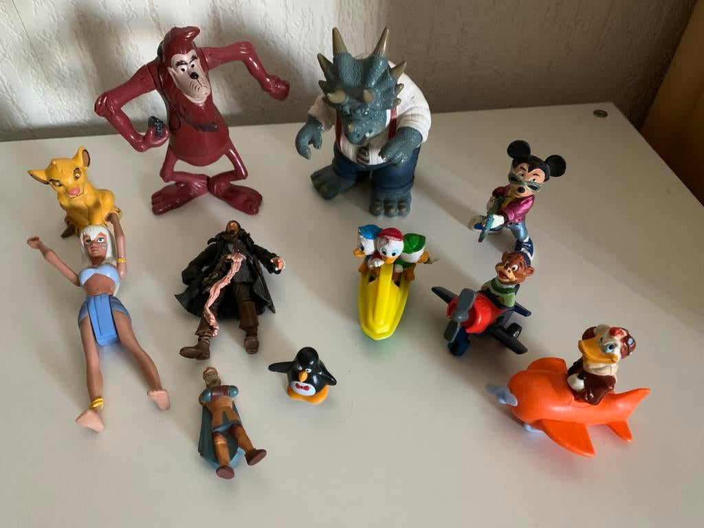 Verschillende Disney poppetjes figuurtjes, Verzamelen, Disney, Ophalen of Verzenden, Overige figuren, Gebruikt, Beeldje of Figuurtje