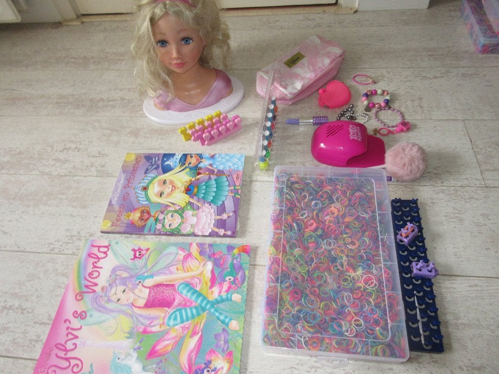 Set voor meisje, styling kaphoofd, nagellak, loomies, e.a., Ophalen of Verzenden, Zo goed als nieuw, Ontdekken