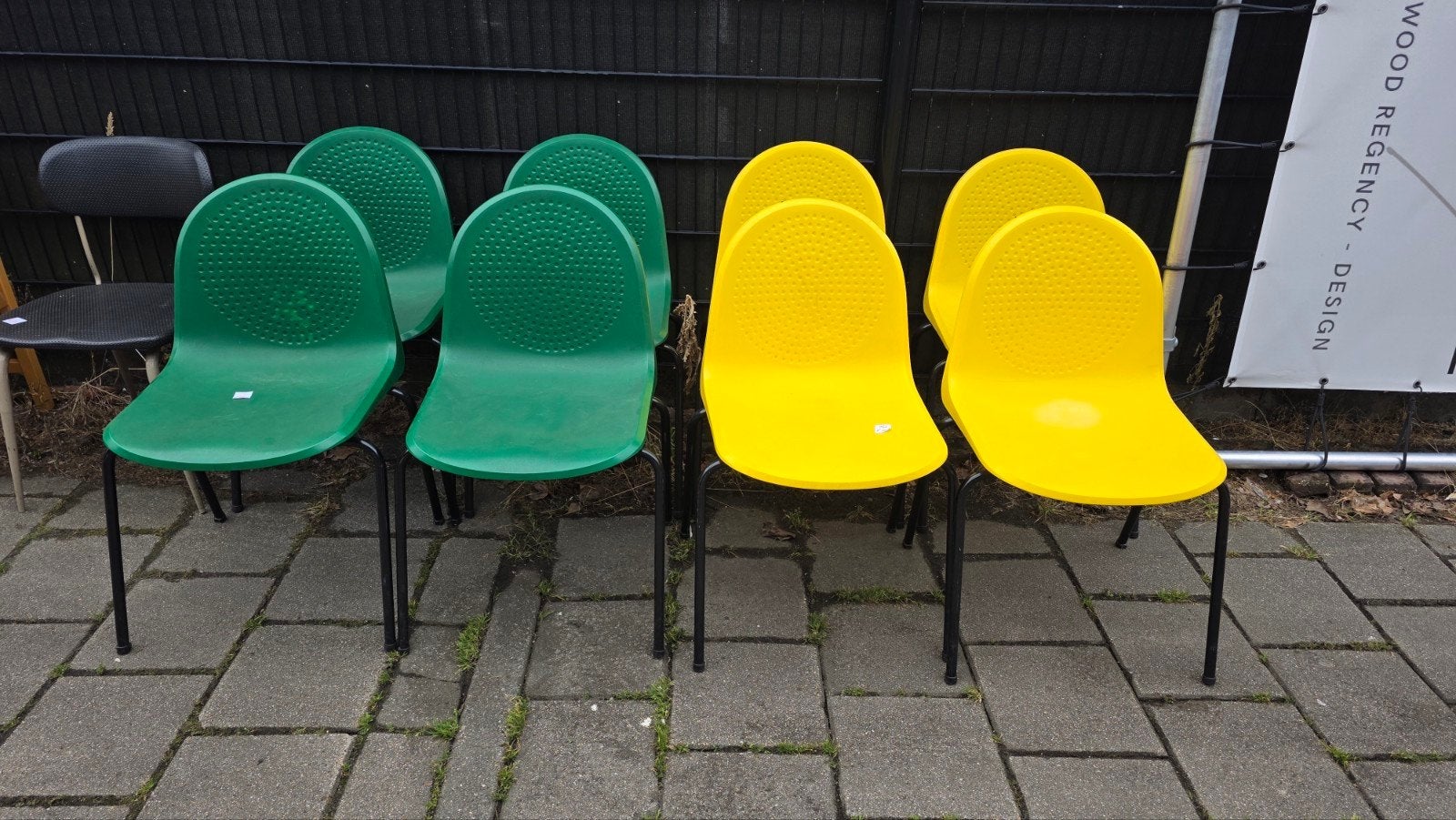8 mooie kunststof stoelen 10 euro per stuk Nowy Styl, Ophalen, Overige kleuren, Kunststof, Vijf, Zes of meer stoelen