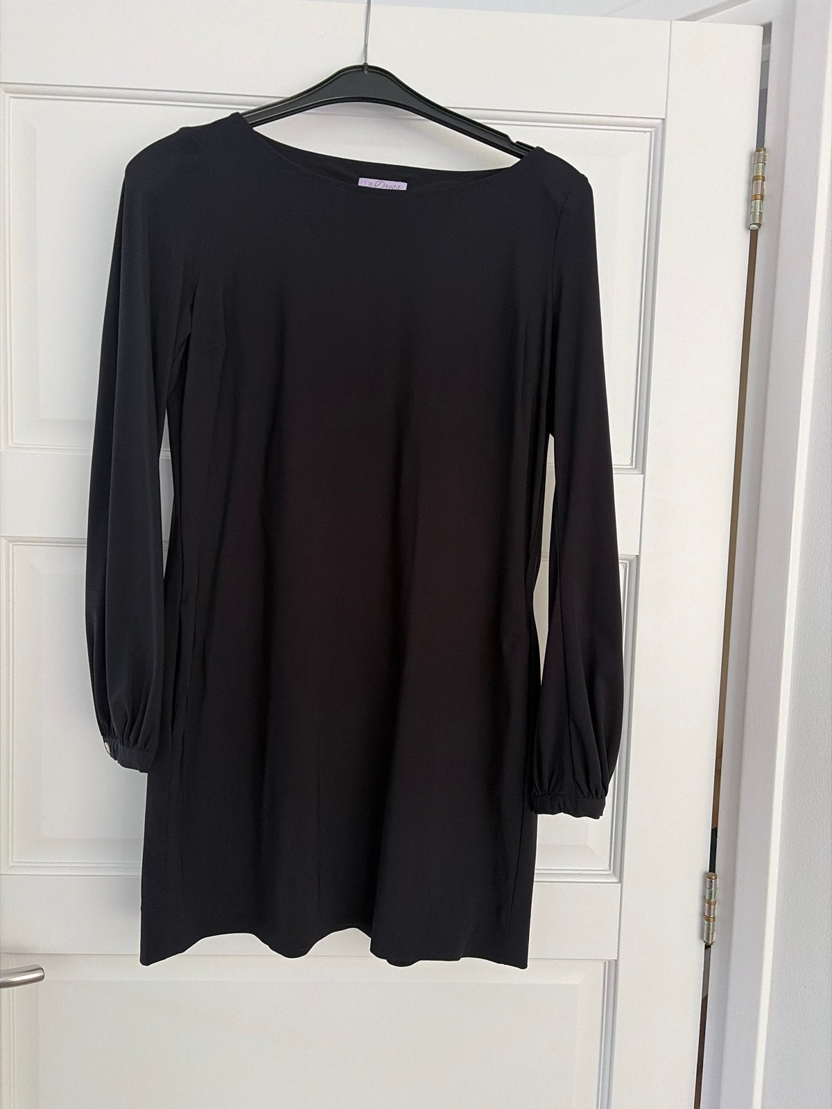 La Dress Blake jurk - Maat M - Z.g.a.n., Kleding | Dames, Maat 38/40 (M), Verzenden, Zwart, Zo goed als nieuw
