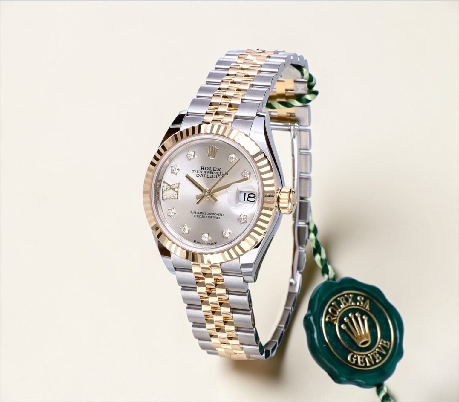 Rolex Lady Datejust 28 Factory Silver Diamond Dial, Ophalen of Verzenden, Zo goed als nieuw, Zilver, Kruis of Symbool