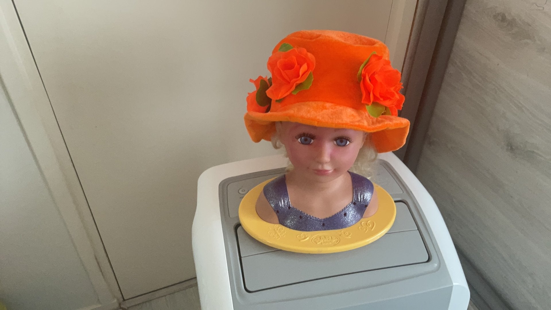Oranje hoed, Kleding | Dames, Hoeden en Petten, Ophalen, Zo goed als nieuw, One size fits all