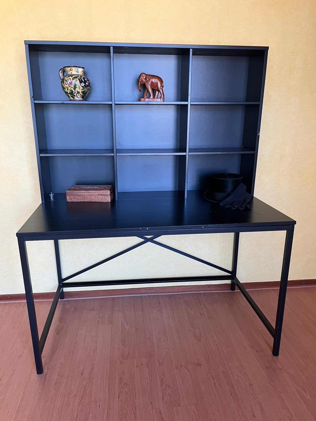GRATIS zwart bureau met opbouw, Huis en Inrichting, Ophalen, Gebruikt, 100 tot 150 cm, Rechthoekig