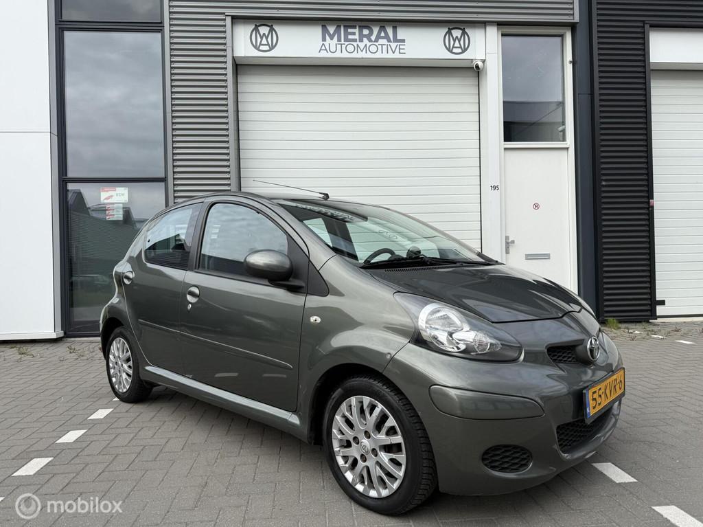 Toyota Aygo 1.0-12V Aspiration Green 5Drs Airco NAP APK Maar, Auto's, Voorwielaandrijving, Gebruikt, 4 stoelen, 68 pk
