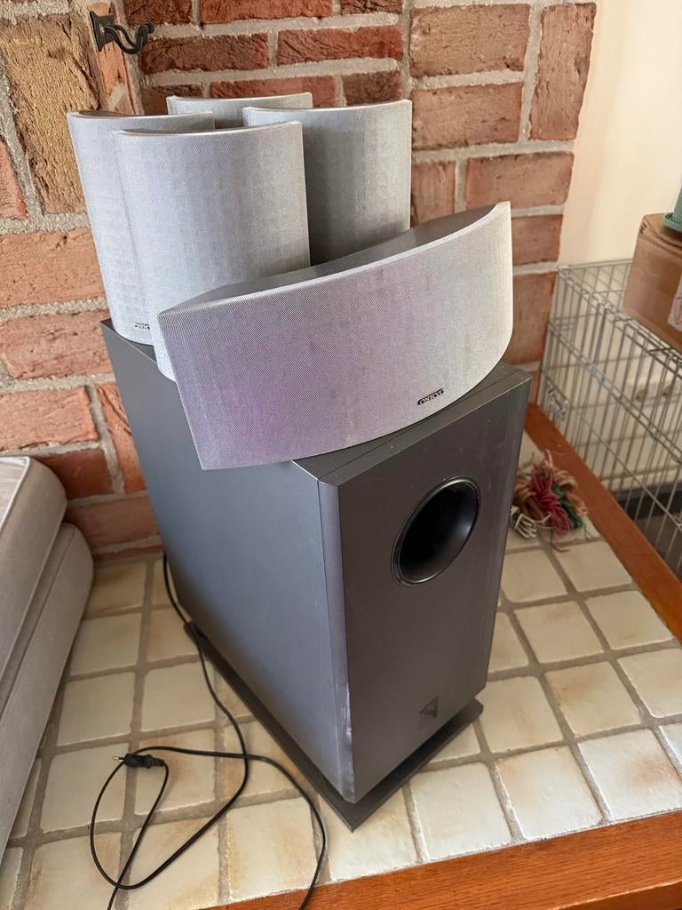 Onkyo SKW-150X Subwoofer met 4 satelliet speakers