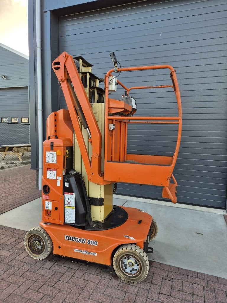 JLG Toucan 800 elektrische hoogwerker, Ophalen