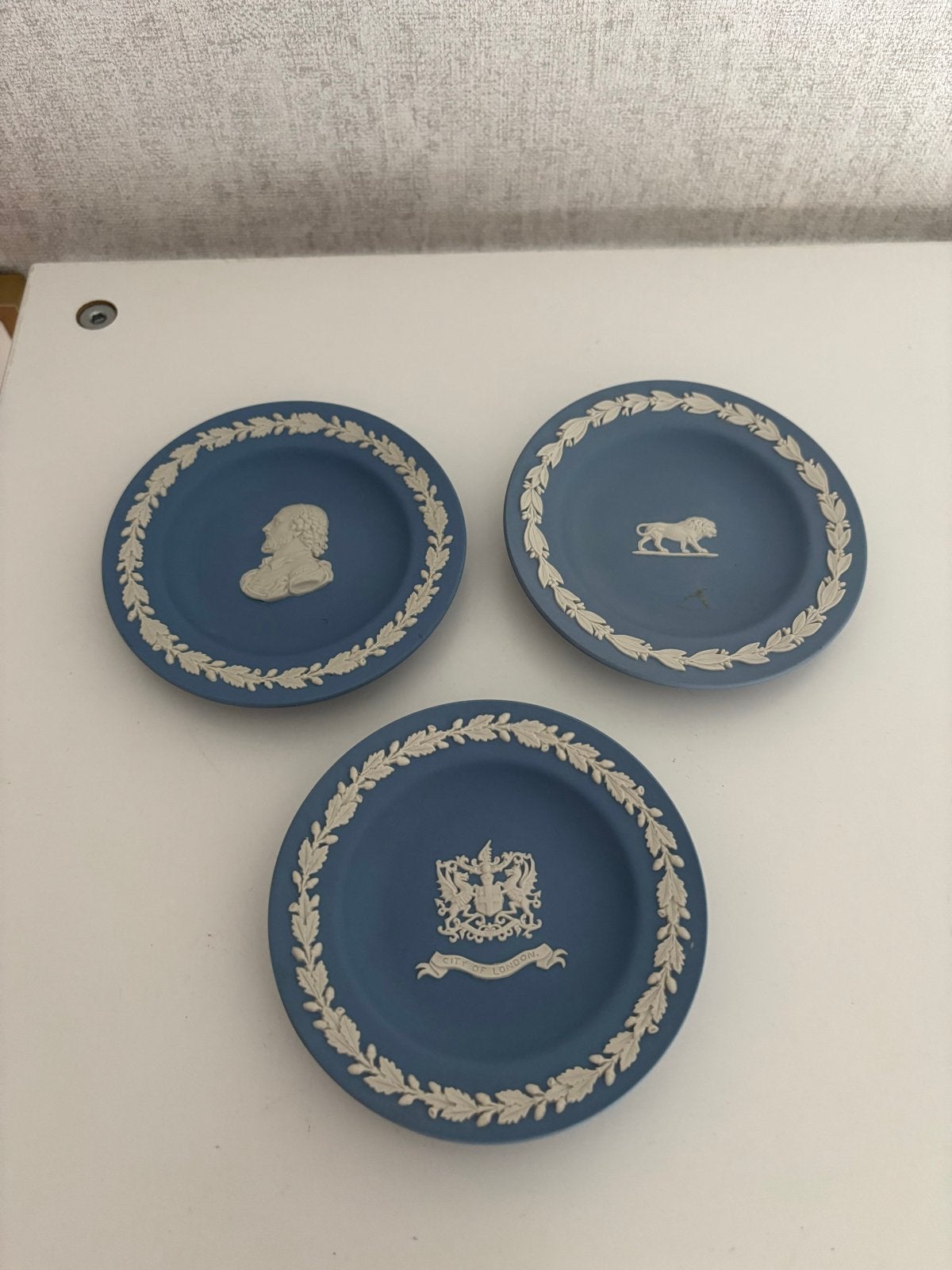 Wedgwood blauw Jasper ware schaaltjes - 3 stuks, Antiek en Kunst, Ophalen of Verzenden