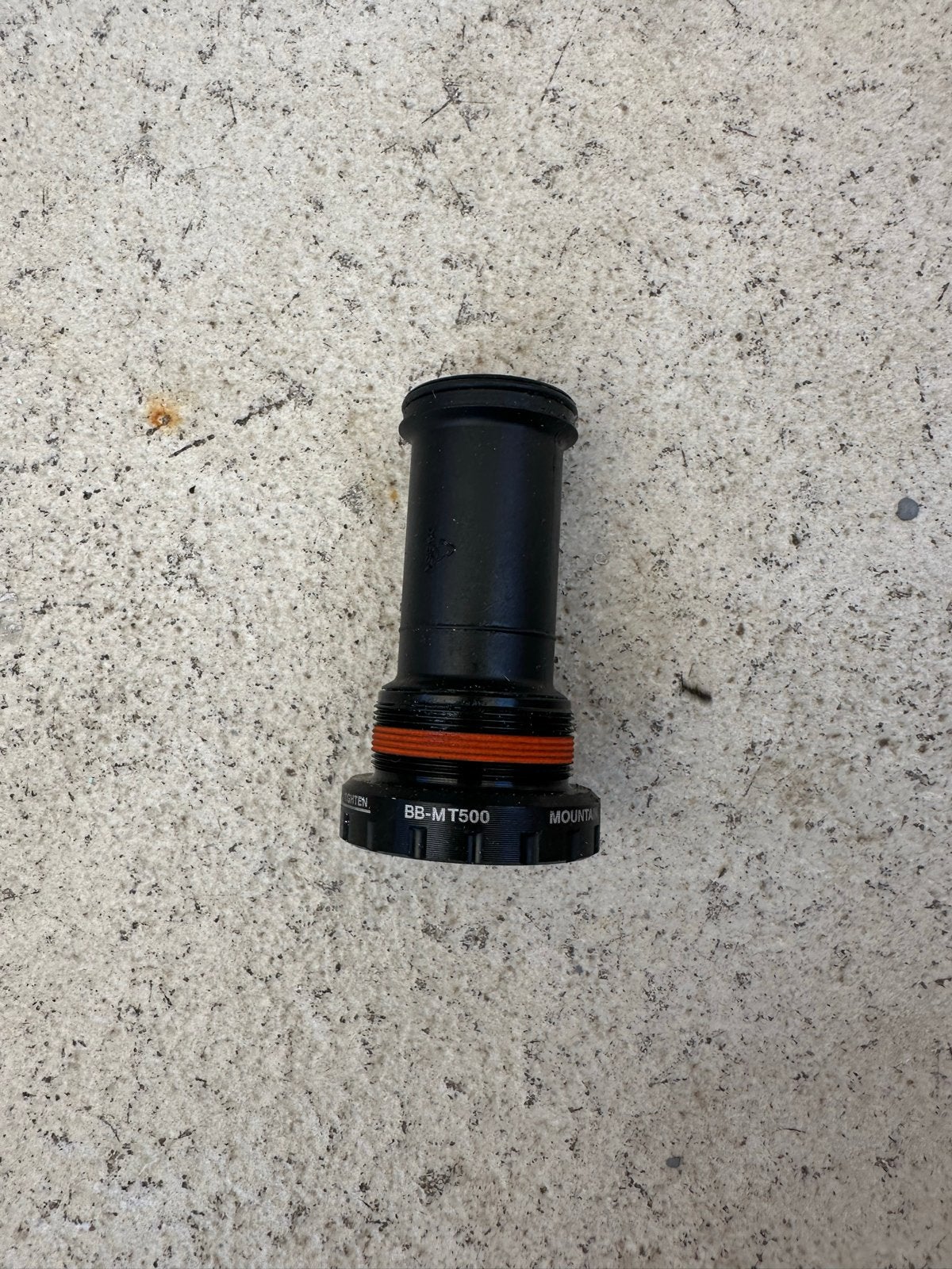 Shimano BB-MT500 trapas voor mountainbike, Fietsen en Brommers, Fietsonderdelen, Crankstel of Pedalen, Nieuw, Ophalen of Verzenden