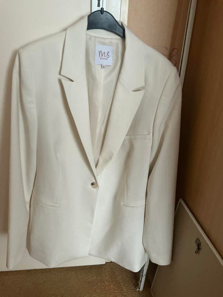 Nieuwe Roomwitte blazer MS Mode - Maat 42, Wit, Maat 42/44 (L), Ophalen of Verzenden, Zo goed als nieuw