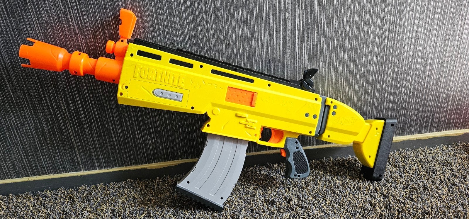 Nerf Fortnite AR-L Gemotoriseerde Blaster - Geel, Ophalen of Verzenden, Gebruikt