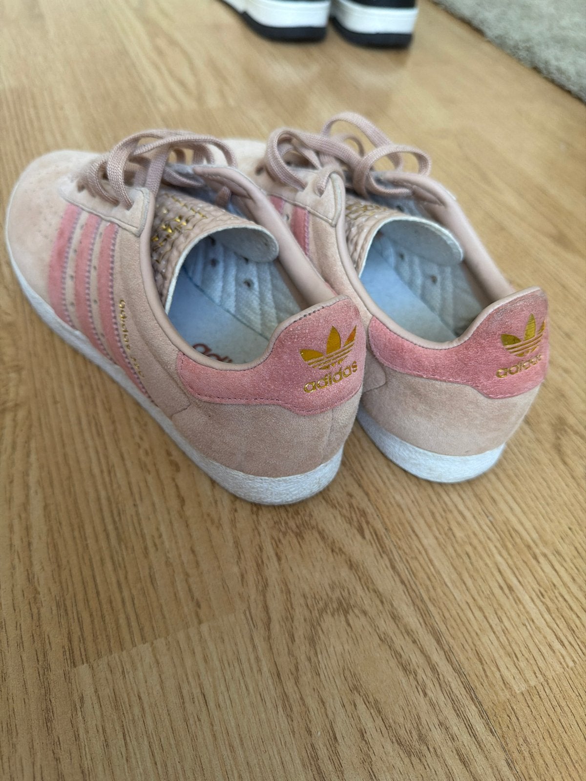Adidas sneakers roze - maat 40, Kleding | Dames, Schoenen, Ophalen of Verzenden, Gedragen, Roze, Sneakers of Gympen