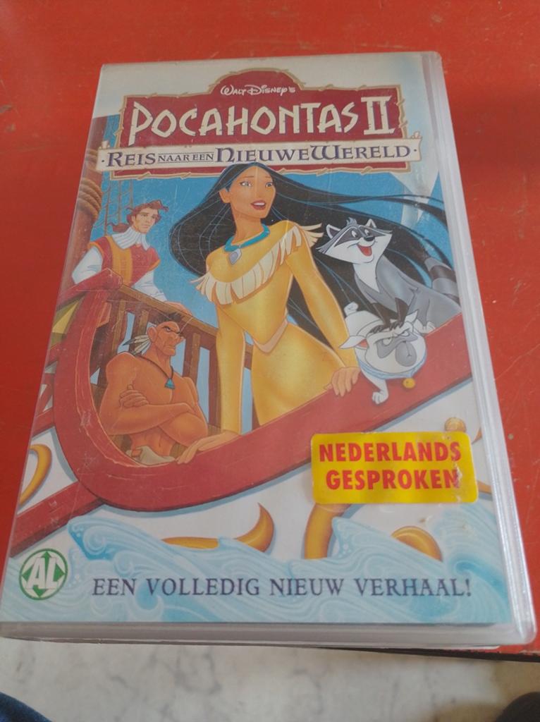 Pocahontas II: Reis naar een Nieuwe Wereld (VHS), Alle leeftijden, Ophalen of Verzenden, Gebruikt, Actie en Avontuur
