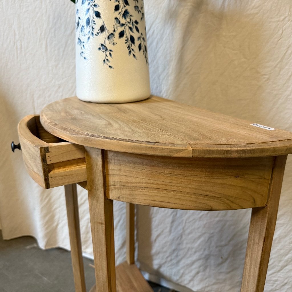houten sidetable teak half rond- 60 x 30 cm - Gratis bezorgd, Huis en Inrichting, Tafels | Sidetables, TTM Wonen, Meubels – (Perzische) Tapijten en Woonaccessoires