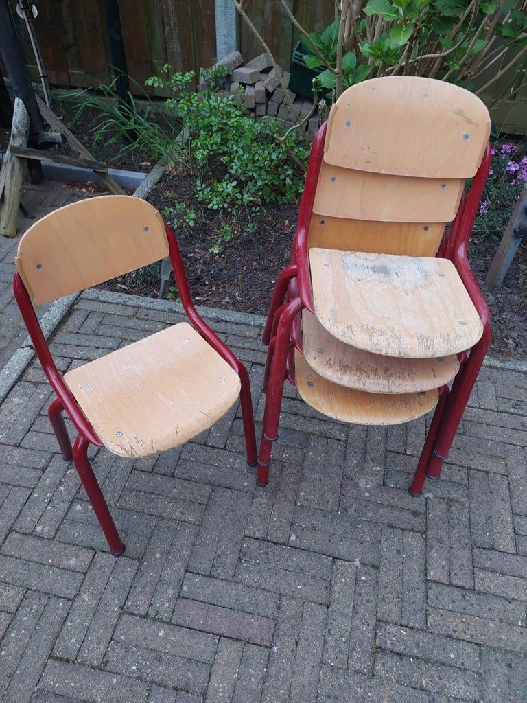 Kleuterschool stoel, metaal met houten zitting., Kinderen en Baby's, Kinderkamer | Tafels en Stoelen, Ophalen, Gebruikt, Stoel(en)