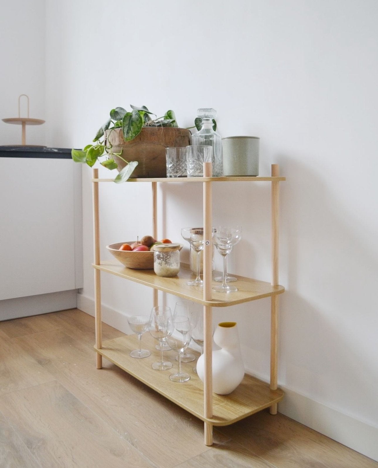 Twee houten wandkasten in licht eiken, stapelbaar, action, Ophalen, Met plank(en), Gebruikt, 100 tot 150 cm
