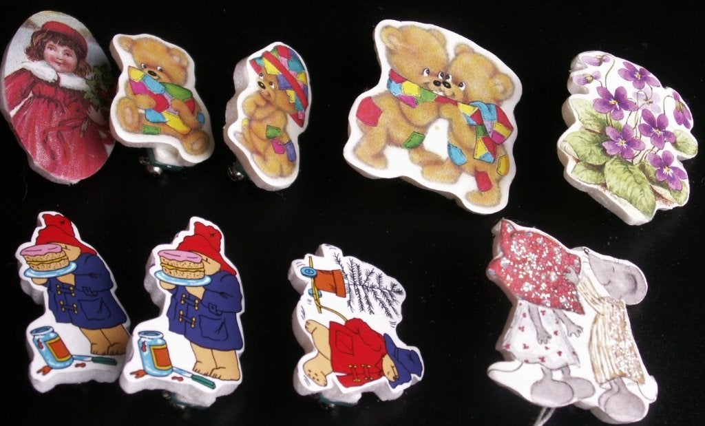 9 speldjes broches foam met kinderfiguren oa Paddington, Ophalen of Verzenden, Nieuw, Overige kleuren, Overige materialen