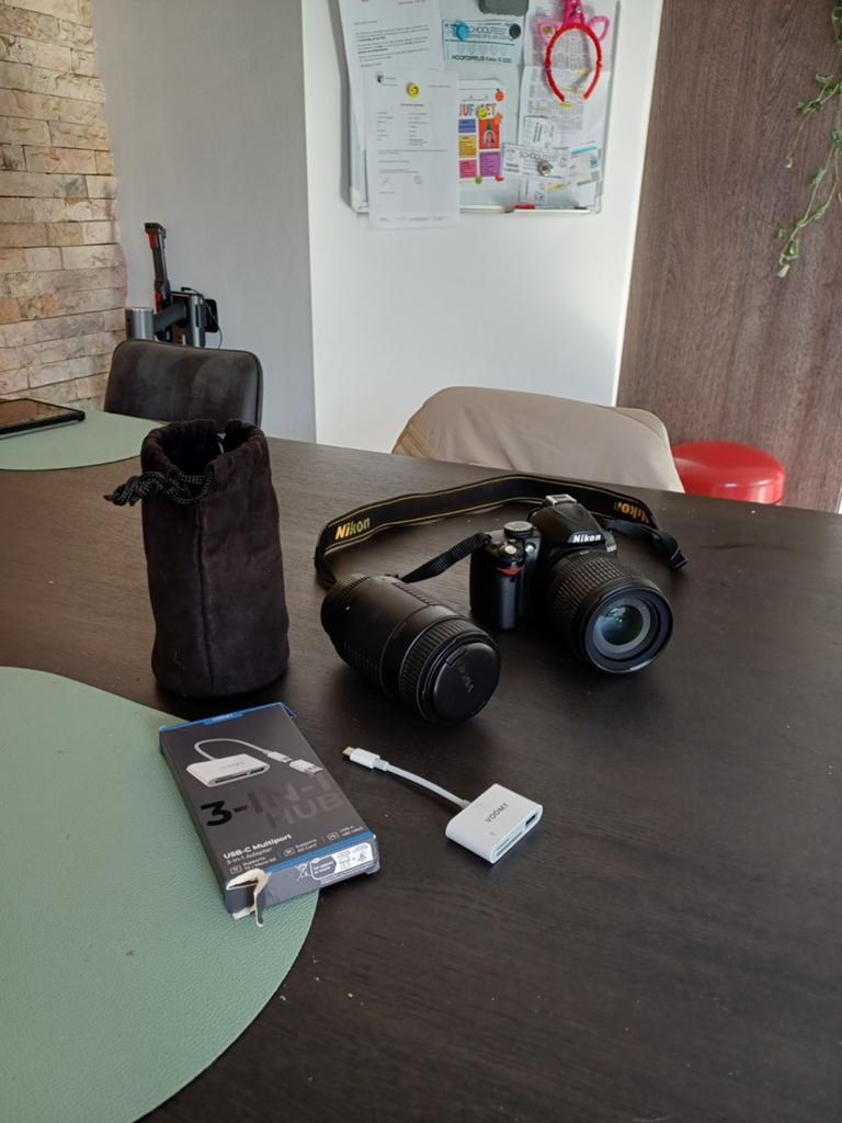 Nikon D3000 Spiegelreflexcamera met 2 lenzen en accessoires, Gebruikt, Spiegelreflex, Ophalen of Verzenden, Nikon