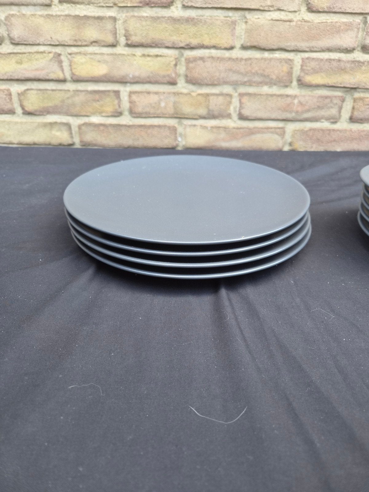 IKEA Servies Set - Borden en Kommen grijs, Huis en Inrichting, IKEA, Ophalen of Verzenden, Zo goed als nieuw, Bord(en)