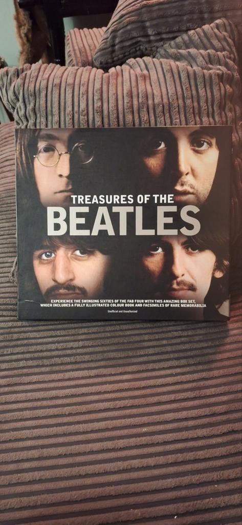Treasures of the Beatles - Terry Burrows (Hardcover), Ophalen of Verzenden