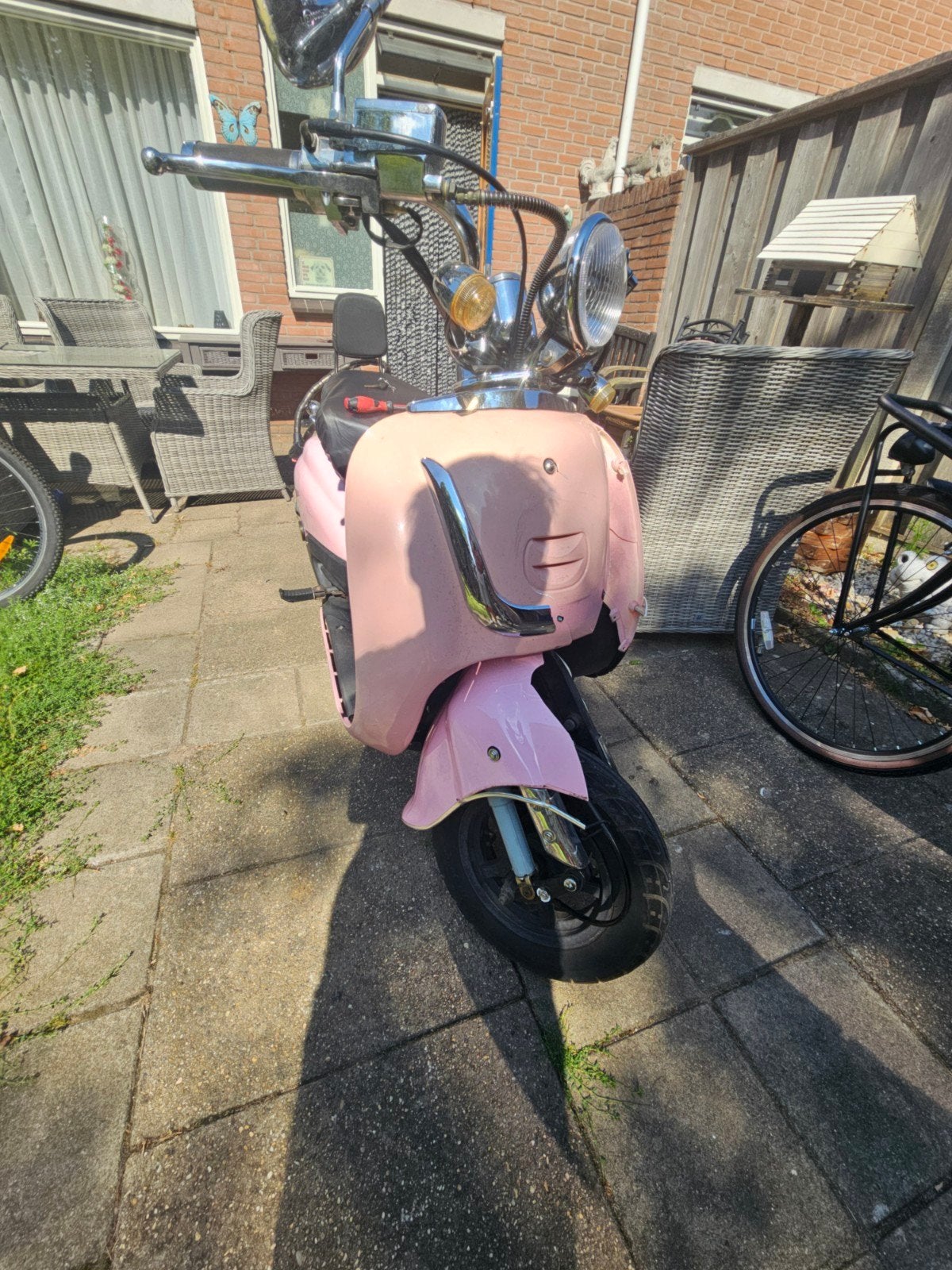 Roze scooter - elektrische start werkt niet, Ophalen of Verzenden, Gebruikt, Benzine