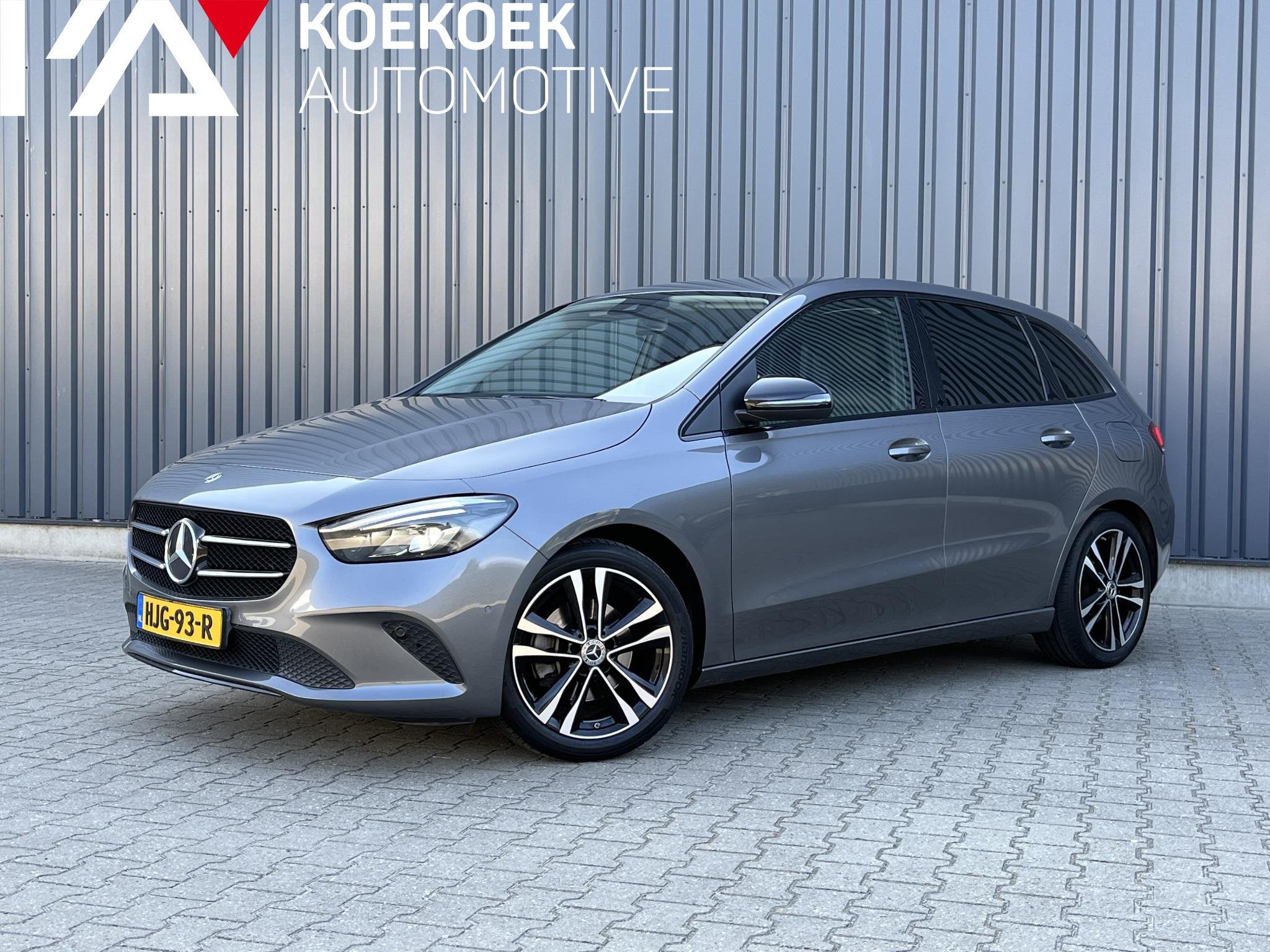 Mercedes-Benz B-klasse 200 Business Solution AMG, Gebruikt, 4 cilinders, Met garantie (alle), Leder en Stof