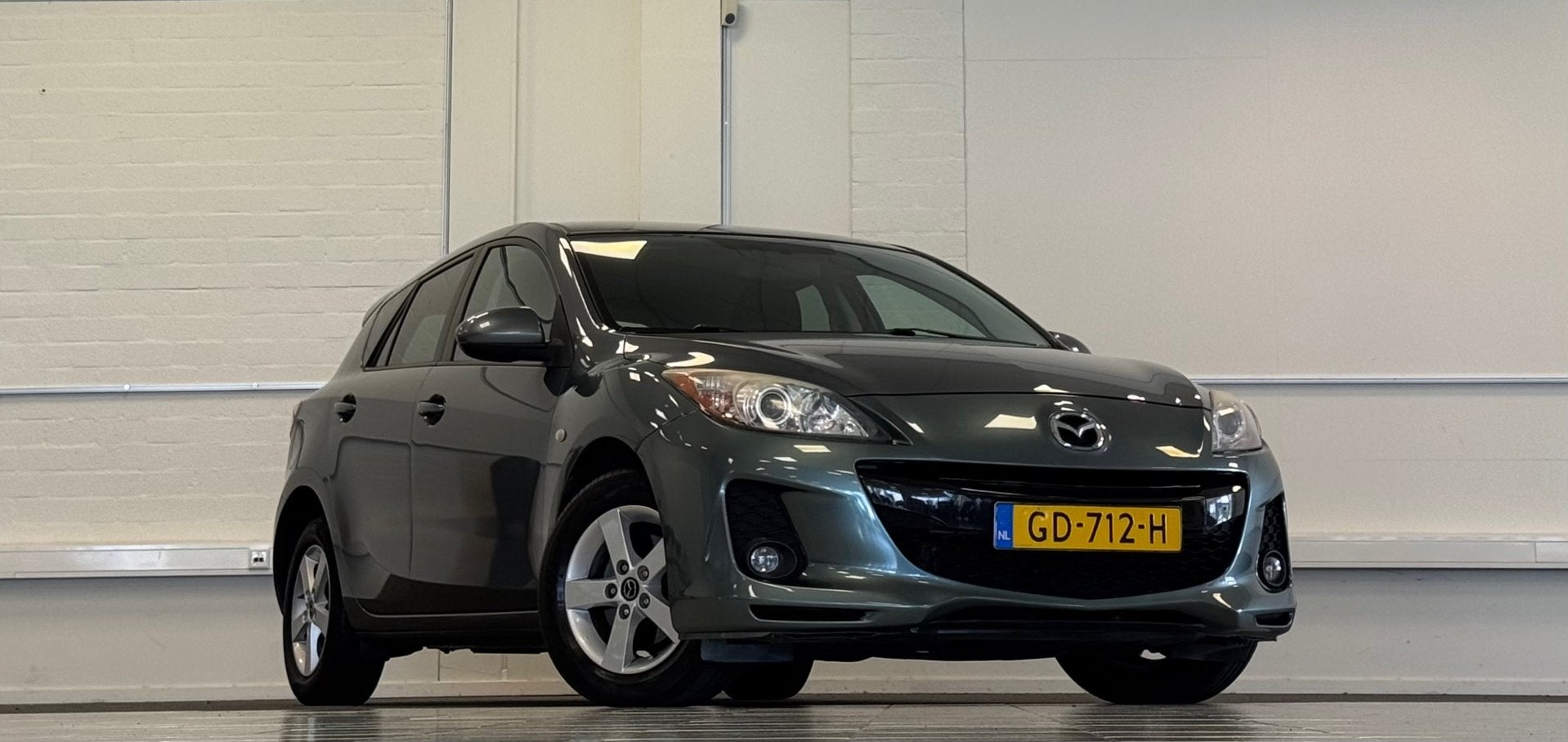Mazda 3 1.6i 16V Business Cruise control Navi Parkeerhulp, Auto's, Voorwielaandrijving, Euro 5, Stof, Gebruikt