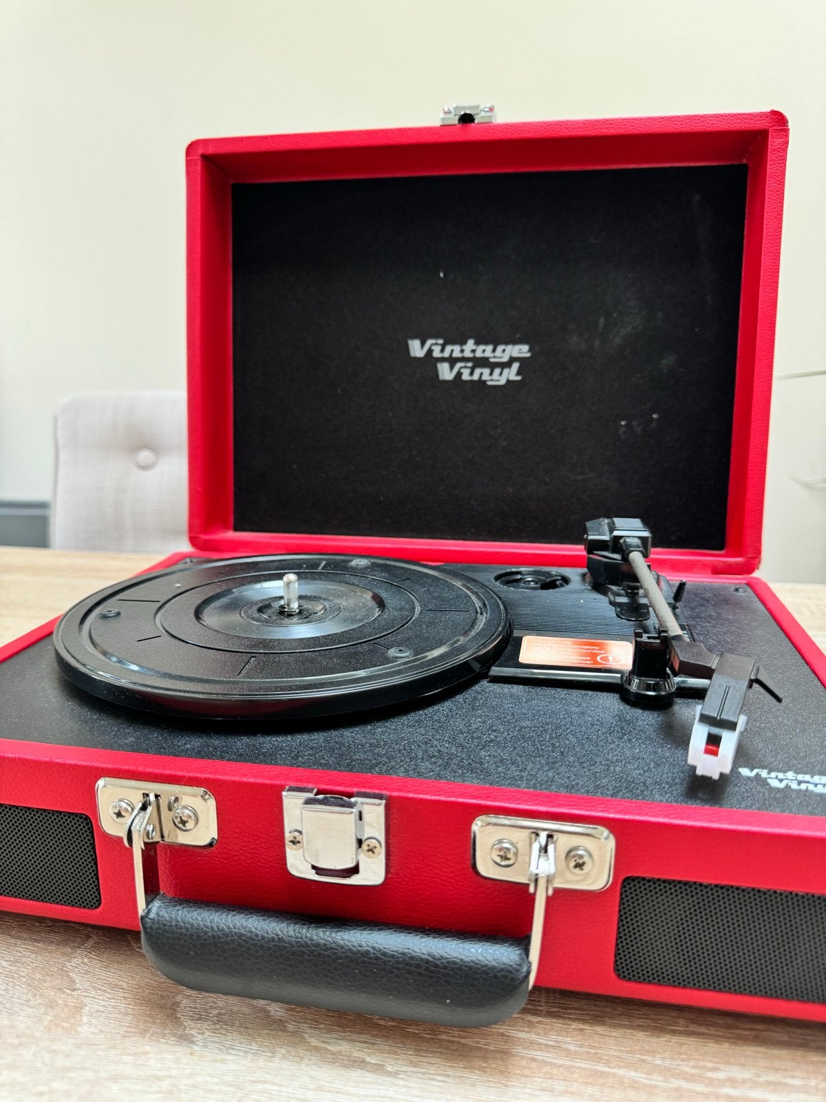 Vintage Vinyl Platenspeler Rood Koffer Portable vinyl player, Ophalen of Verzenden, Zo goed als nieuw, Platenspeler, Overige merken