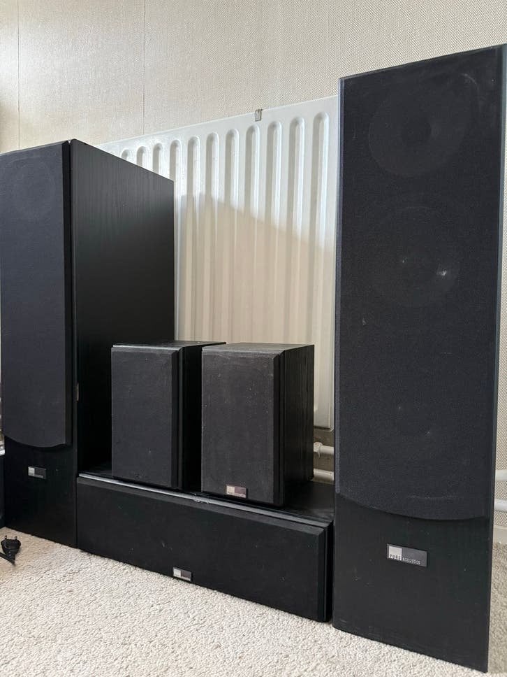 Pure Acoustics Junior Series 5.1 Surroundset met Harman Kard, Vloerstaande luidspreker, Gebruikt, Geschikt voor surround/home cinema