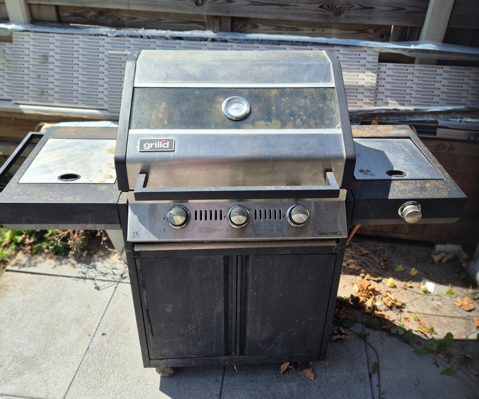 Grilld Gourmet 2 Gasbarbecue met hoes, Ophalen, Gebruikt, Grilld