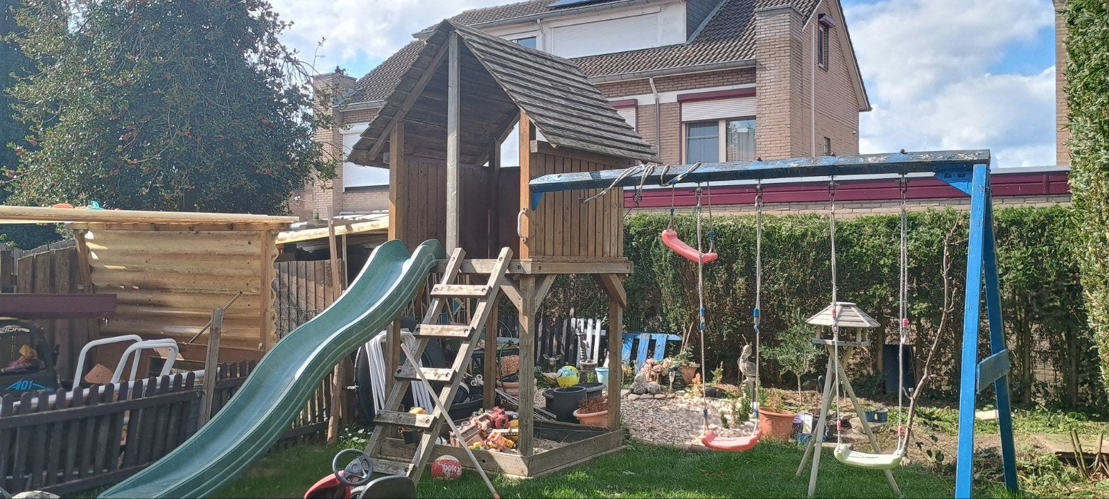 gratis af te halen speeltoestel. GROOT!!! met glijbaan, Ophalen, Glijbaan