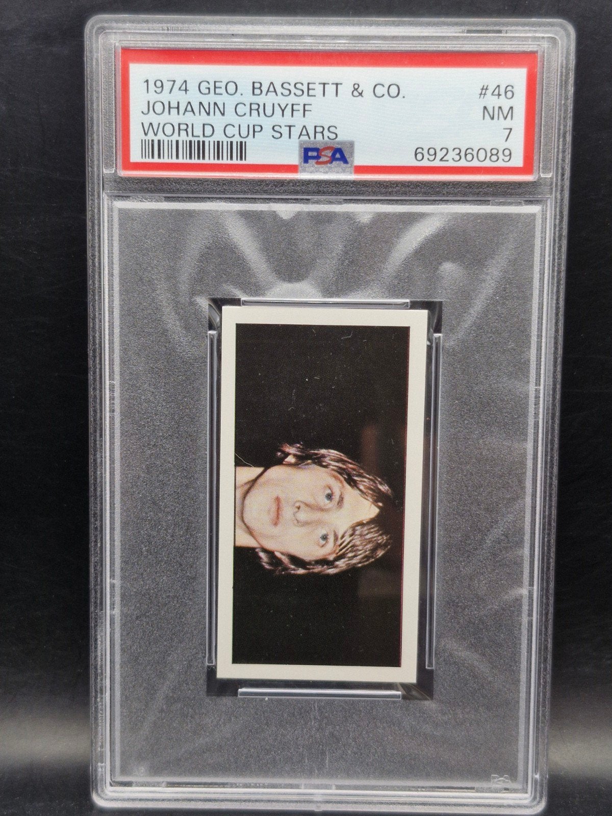 johann cruyff 1974 world cup stars #46 PSA 7, Ophalen of Verzenden, Zo goed als nieuw, Losse kaart