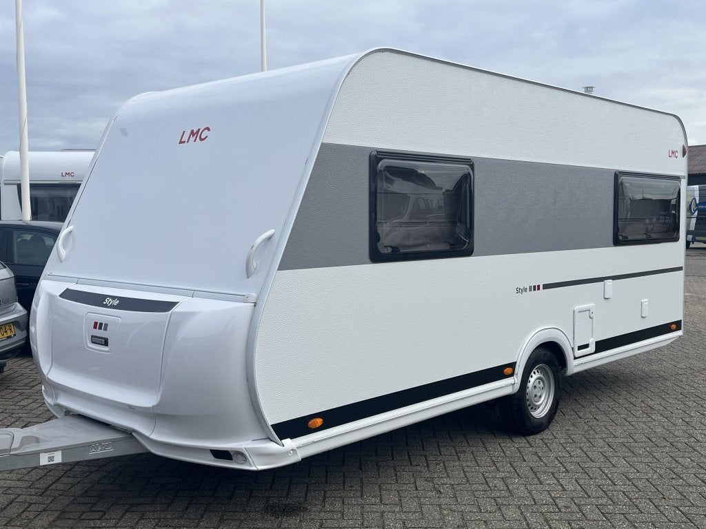 LMC Style 460 E 2026 1700KG VLOERVERWARMING, Caravans en Kamperen, Bedrijf, 5 tot 6 meter, LMC en Münsterland, Overige typen