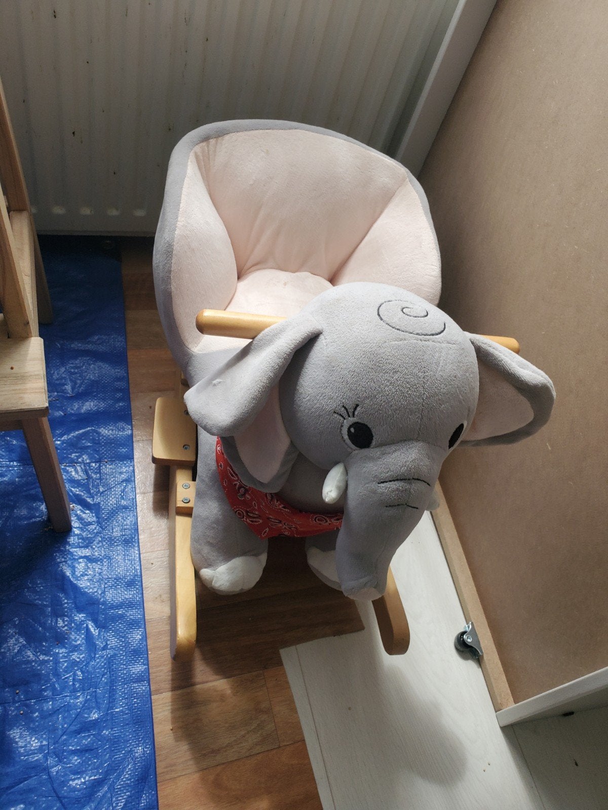 Leuke olifant wipstoel voor baby's, Ophalen, Zo goed als nieuw, Schommelstoel