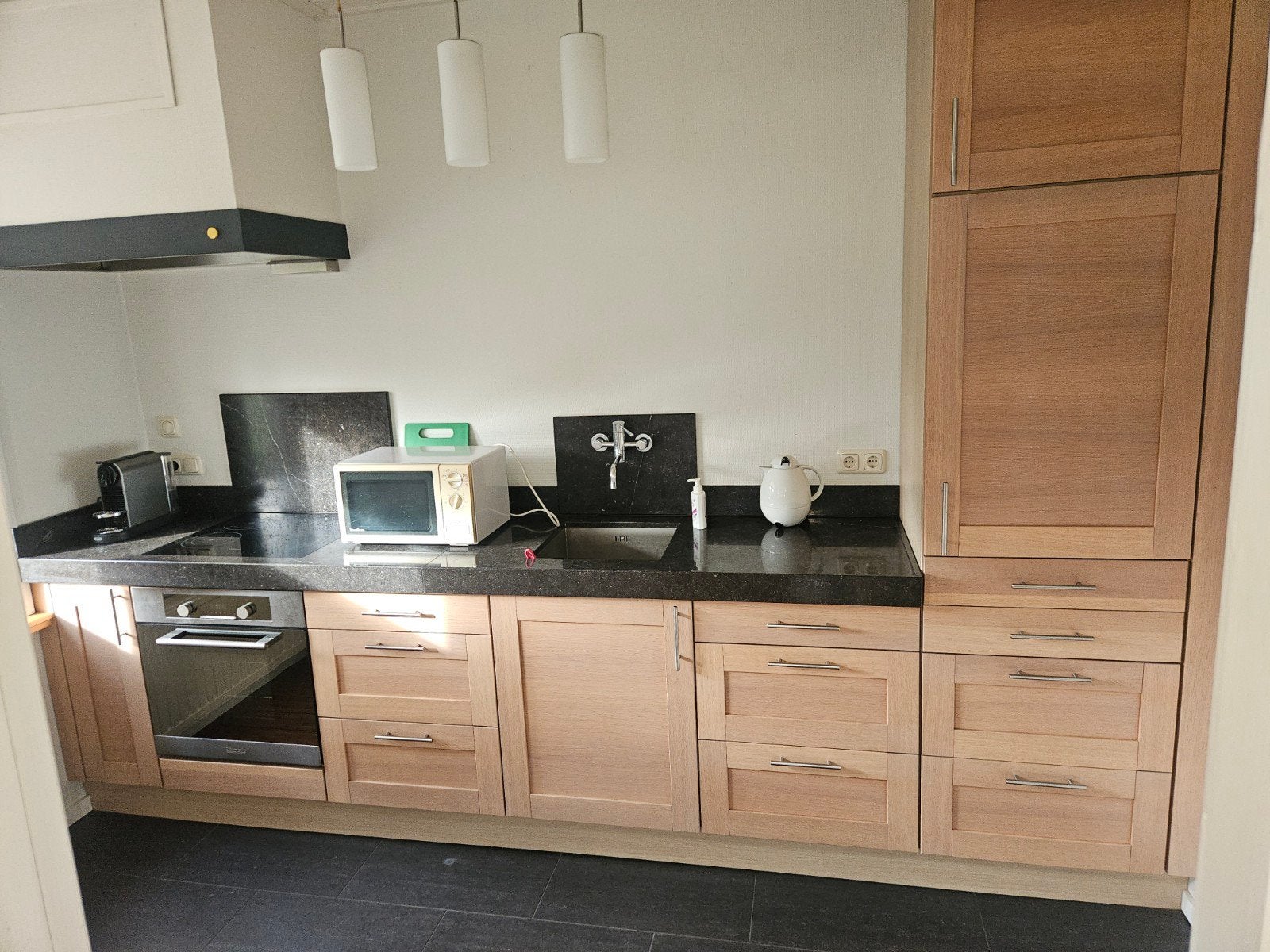 Complete keuken met Siemens apparatuur en granieten blad, Ophalen, Gebruikt, Bruin, Graniet of Steen